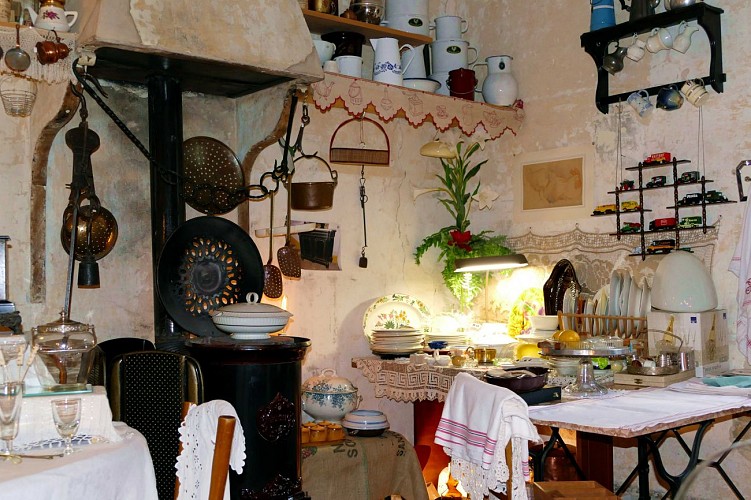 CAFÉ BROCANTE DU CHÂTEAU DE COLOMBIER