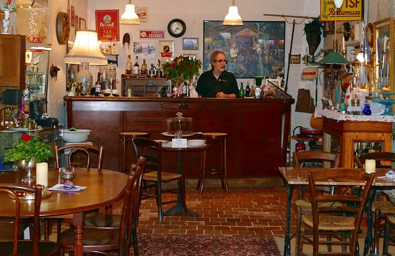 CAFÉ BROCANTE DU CHÂTEAU DE COLOMBIER