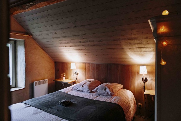 Bedroom of the cottage A l'Ombre du Clocher in Sivry-Rance