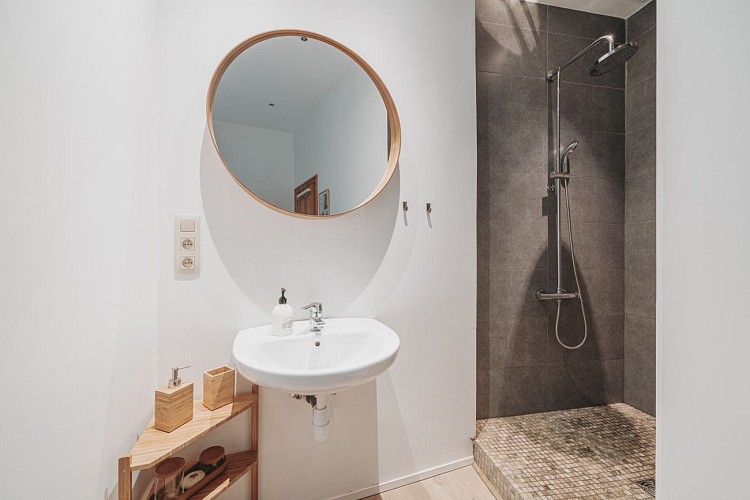 Salle de bain au Gîte de la Principauté à Chimay