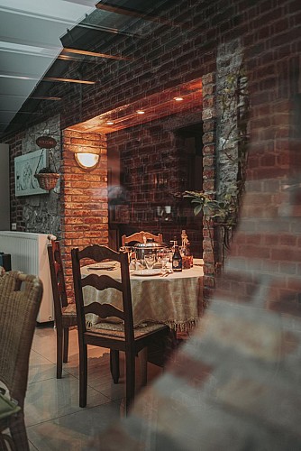 Dining room at Le petit Coin de Paradis in Sautin