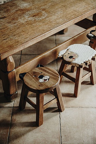 Stools for children at the cottage Rêve d'Eau in Momignies