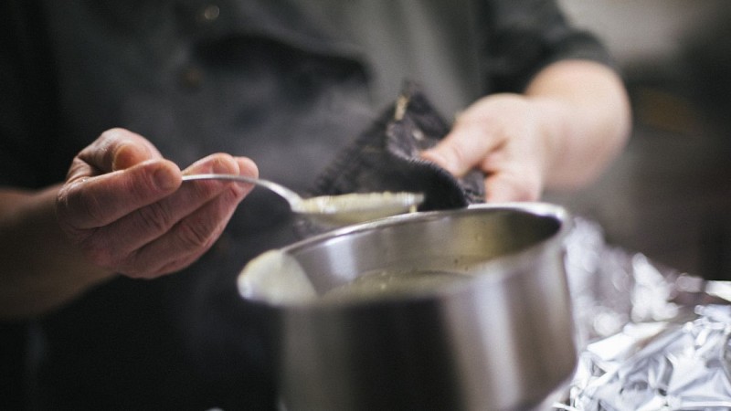 Cuisinier au restaurant La Bonne Auberge à Viroinval