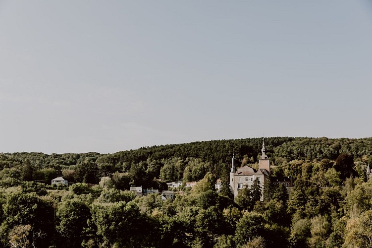 Panorama Vierves-sur-Viroin, un des Plus Beaux Villages de Wallonie à Viroinval