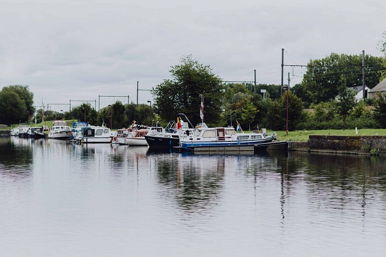 Bateaux au Port de Plaisance d'Erquelinnes