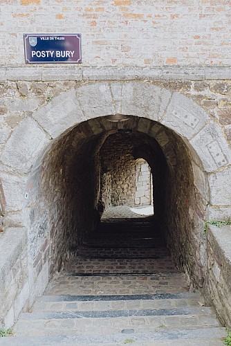 Passage Posty Bury dans la Cité Médiévale à Thuin