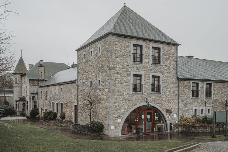 Chambre d'hôtes "Ferme Château Laneffe" à Walcourt