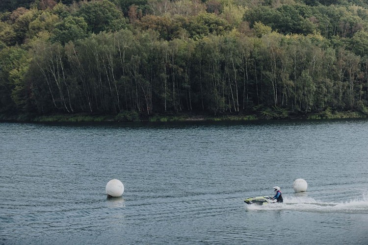Jet Ski 02R Club in Froidchapelle