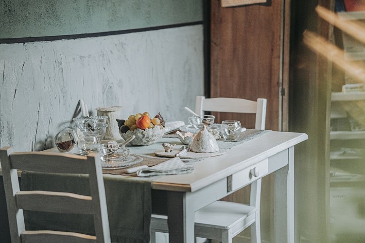 Petit-déjeuner à l'Escapade au Walestru à Froidchapelle