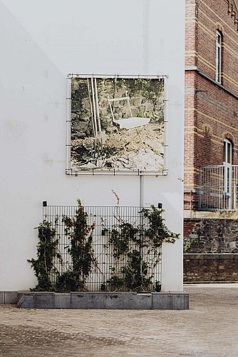 Current Art in Medieval Land in Thuin