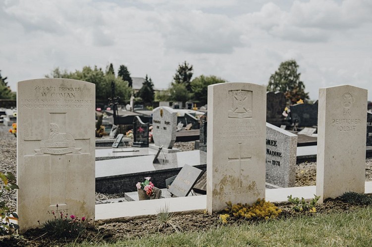 Erquelinnes' military cemetery