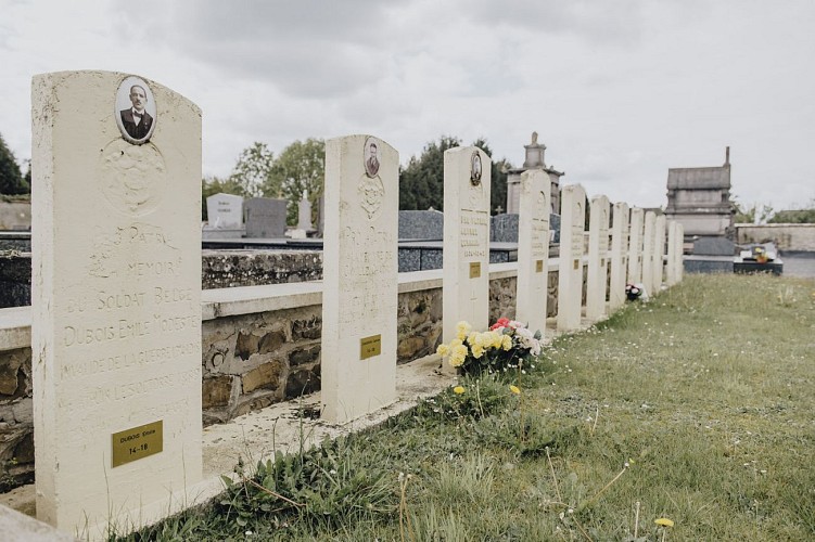 Erquelinnes' military cemetery
