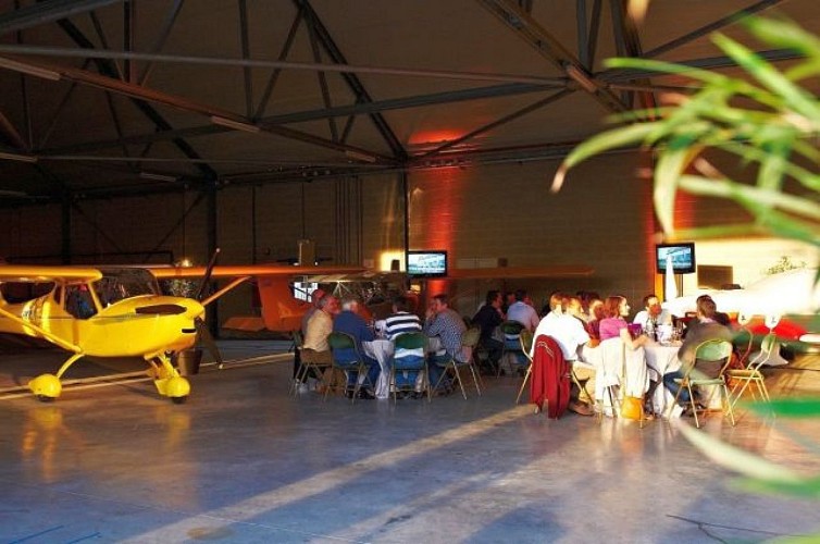 Hangar d'avion à l'Aérodrome de Cerfontaine