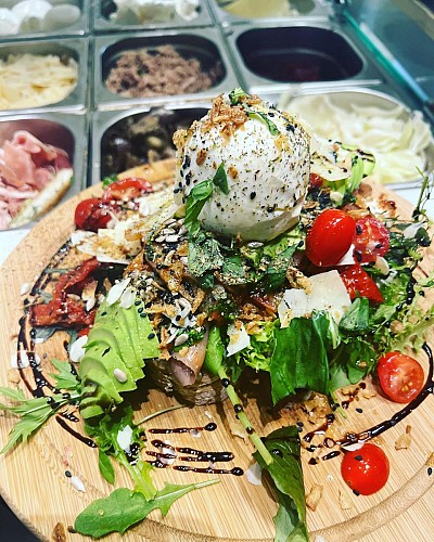 469223985_18289419124213695_2474117280506615052_n