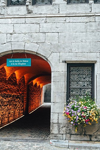 Vers le jardin du Mayeur