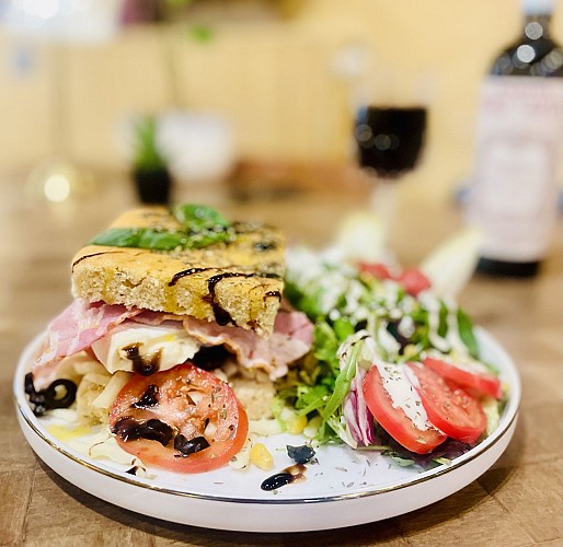 467524489_883966557135366_9122251337773099301_n