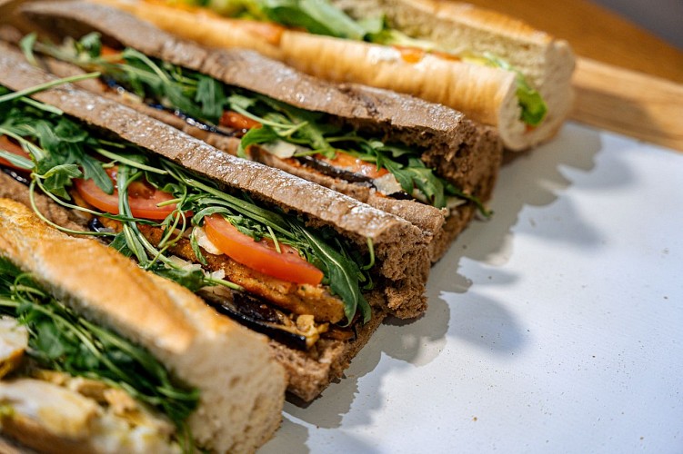 419248325_1022335899457972_8234773723689020943_n