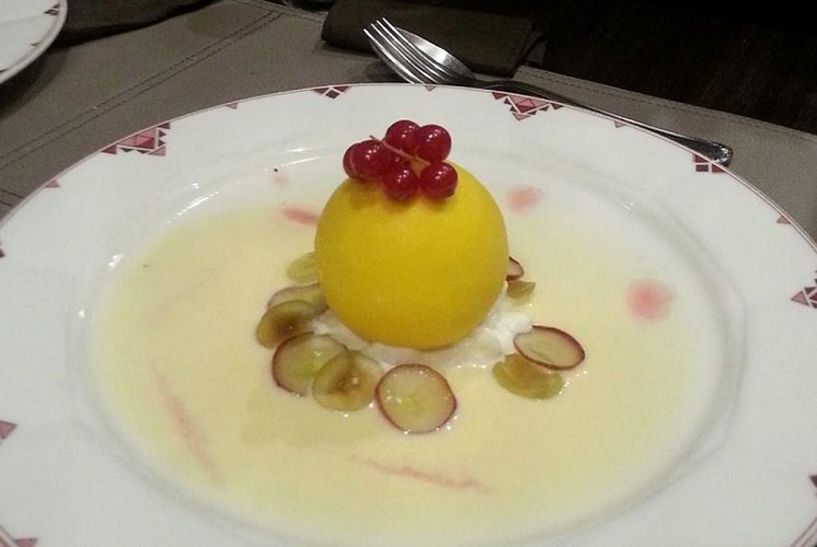 Dessert Boule fruitée à la Tour de Pise