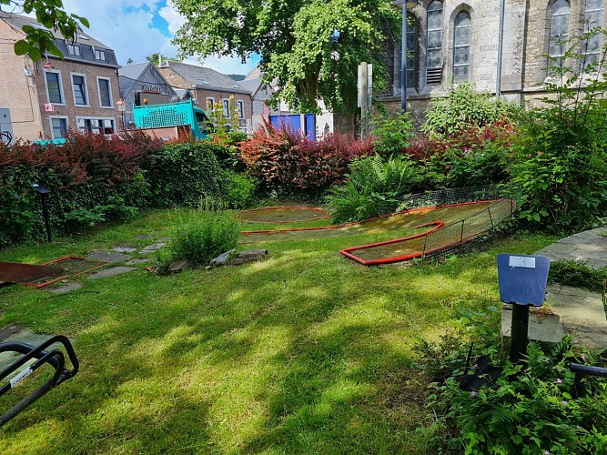 Mini golf - Commune de Profondeville (1)