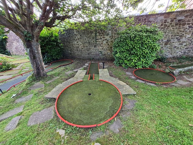 Mini golf - Commune de Profondeville (2)