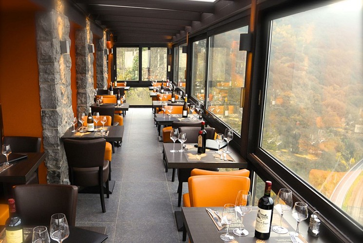 Restaurant Panoramique le Belvedere à Lustin vue