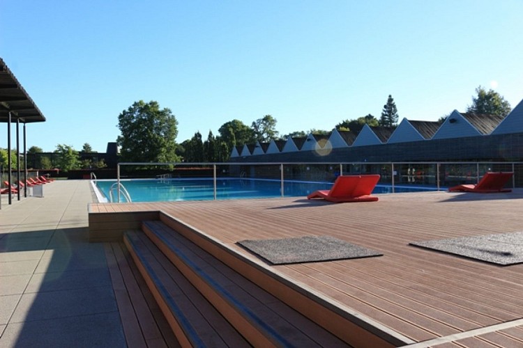 Terrasse et piscine Domaine Provincial de Chevetogne