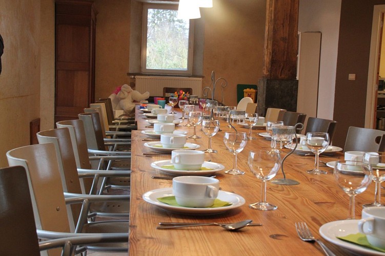 Ferme Margo Pyrus - table