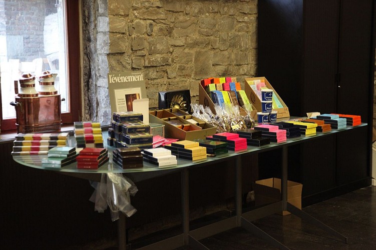 Presentoir-boutique-charlemagne