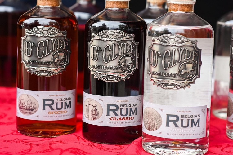Distillerie "Dr Clyde'spirits" - Bouteilles de "Rum"