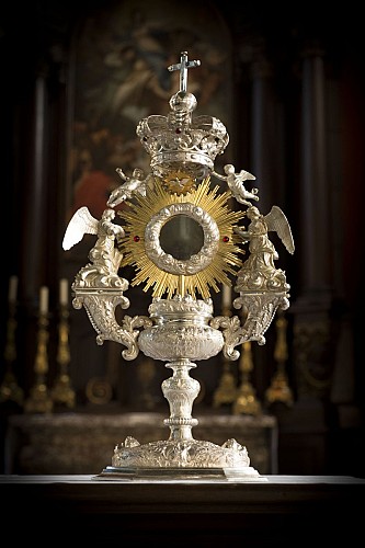 13. Ostensoir-soleil. 1699. Tr+®sor de l_+®glise Notre-Dame de la Licour -® S. Smets´Çó