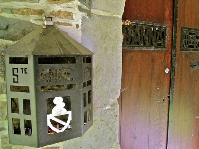 Stoumont - Chapelle Sainte-Anne - entrée