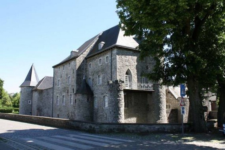 Raeren burg 18 c eastbelgium.com