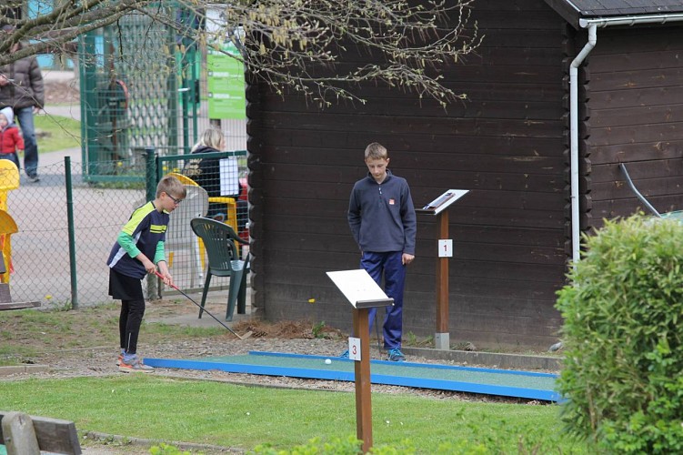 Malmedy minigolf 03 c ostbelgien.eu