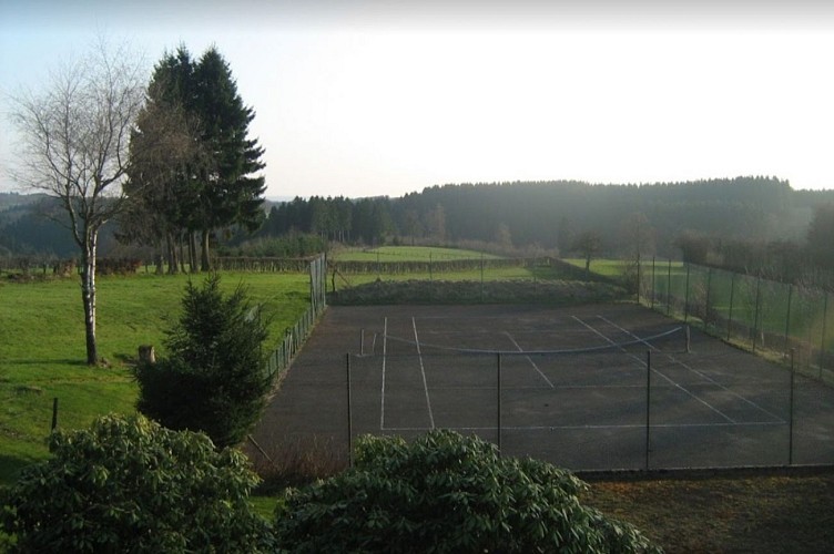 Terrain tennis privatif