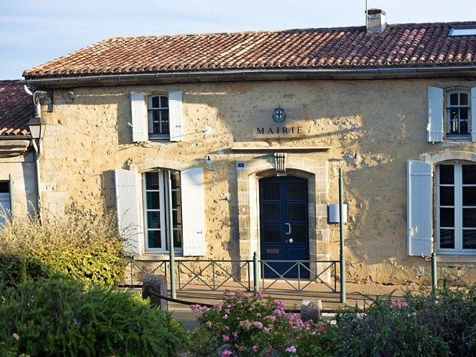 Mairie_de_La_Sauve_-_David_Remazeilles_-_Gironde_Tourisme
