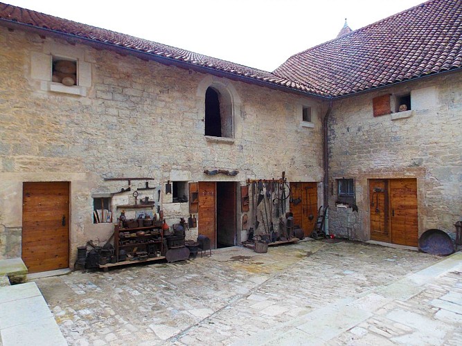 MAISON FORTE DE MONTBOZON_5