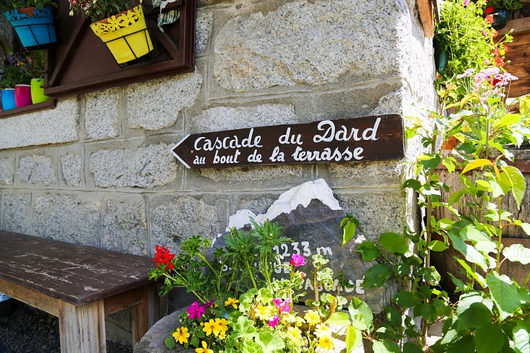 Buvette de la cascade du Dard
