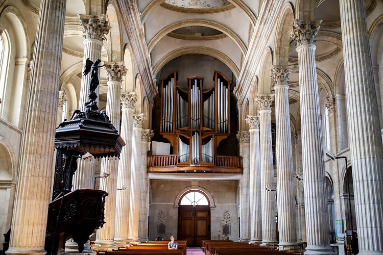 BASILIQUE NOTRE-DAME DE BOULOGNE