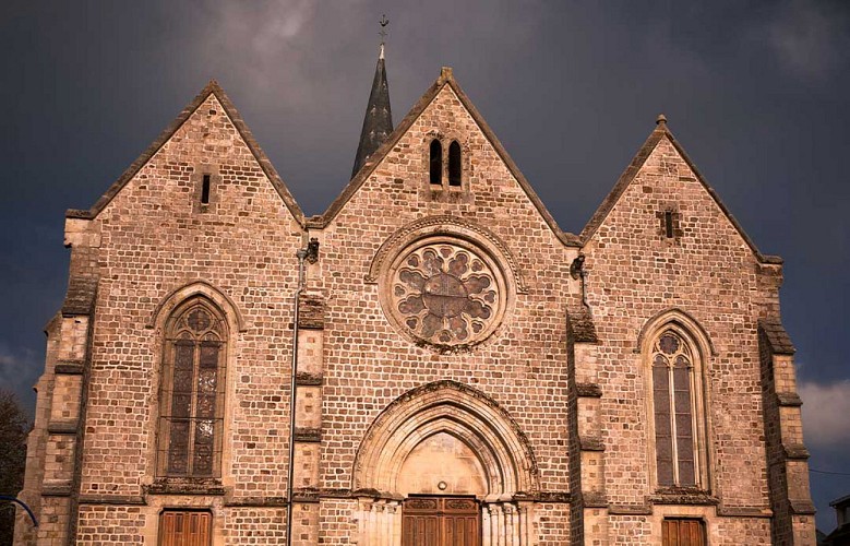 Église St Sauveur de Desvres