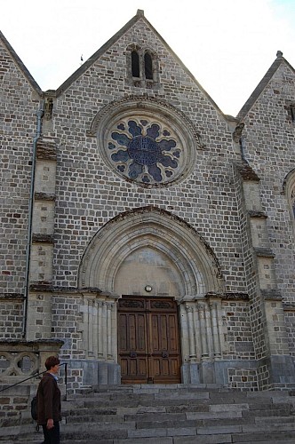 Église St Sauveur de Desvres