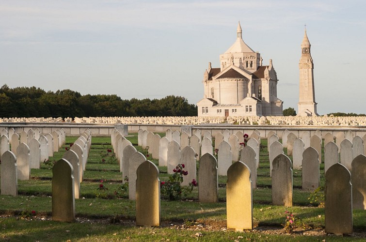 NATIONAL NECROPOLIS  OF NOTRE-DAME-DE-LORETTE