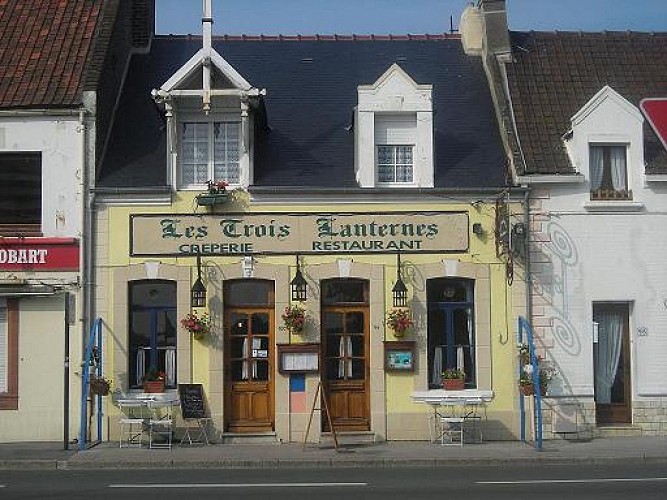 Les trois lanternes