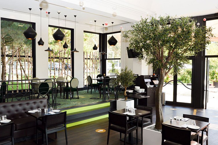 Le Café Barrière (Bar & encas)