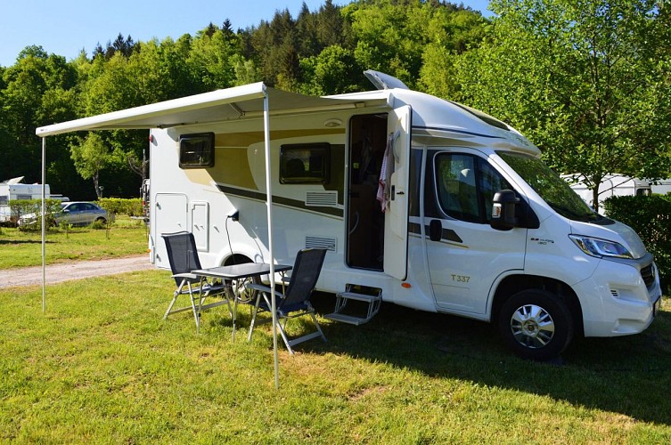 Camping - La route fleurie