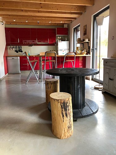 La maison au milieu des bois