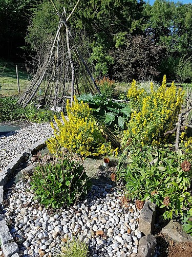 La maison au milieu des bois