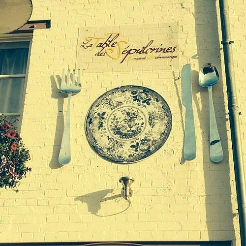 Table des sépulcrine