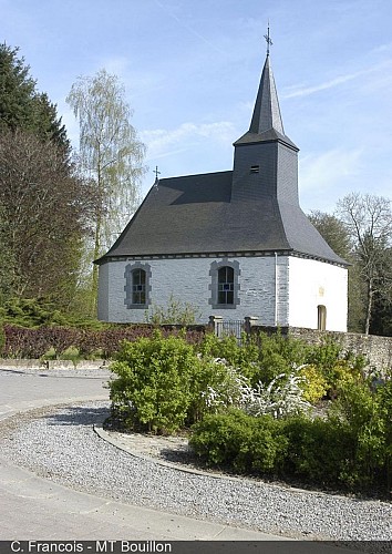 Château ferme et chapelle castrale