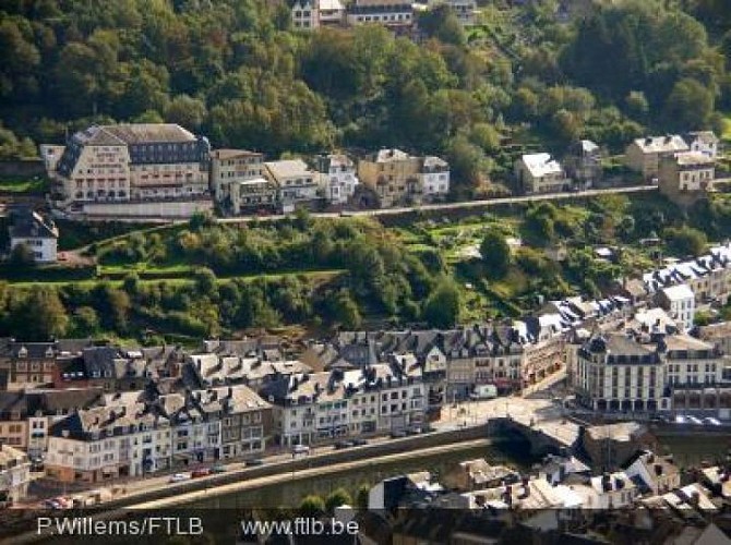 Aussichtspunkt über Bouillon