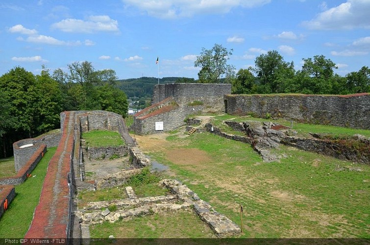 Ruines Herbeumont_BR.jpg